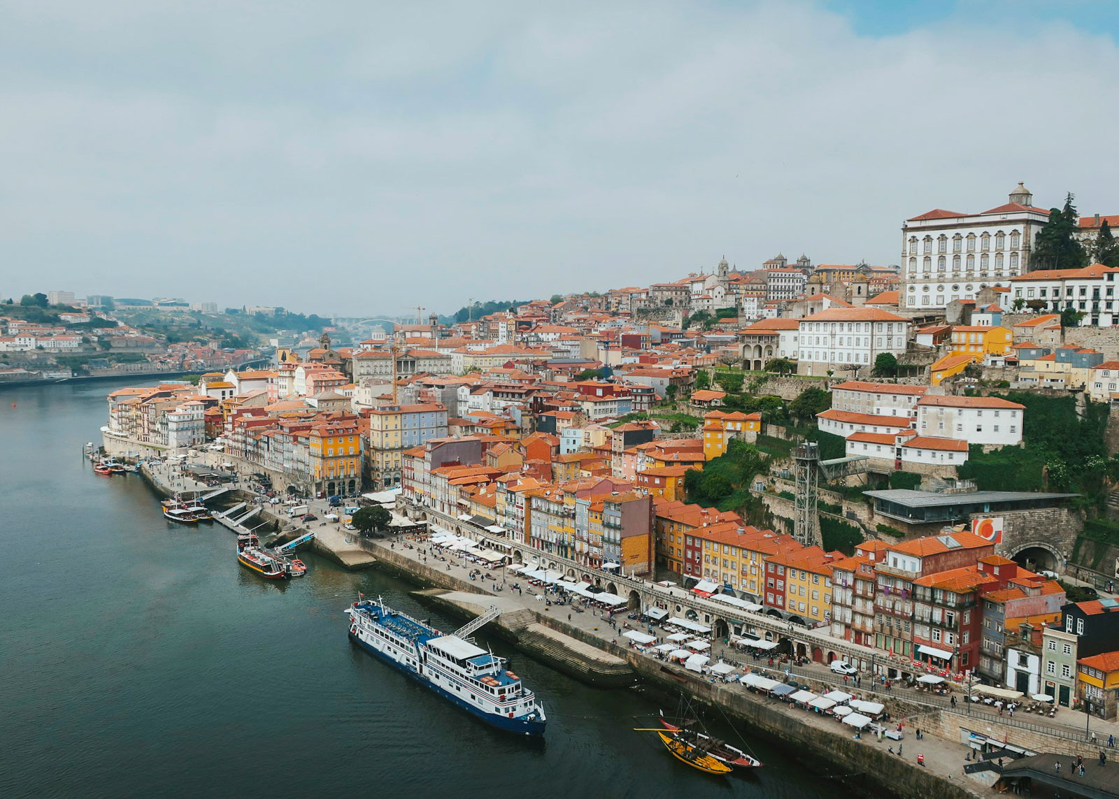 You are currently viewing 7 Day Portugal Itinerary: Porto, Douro, Lisbon & Algarve!