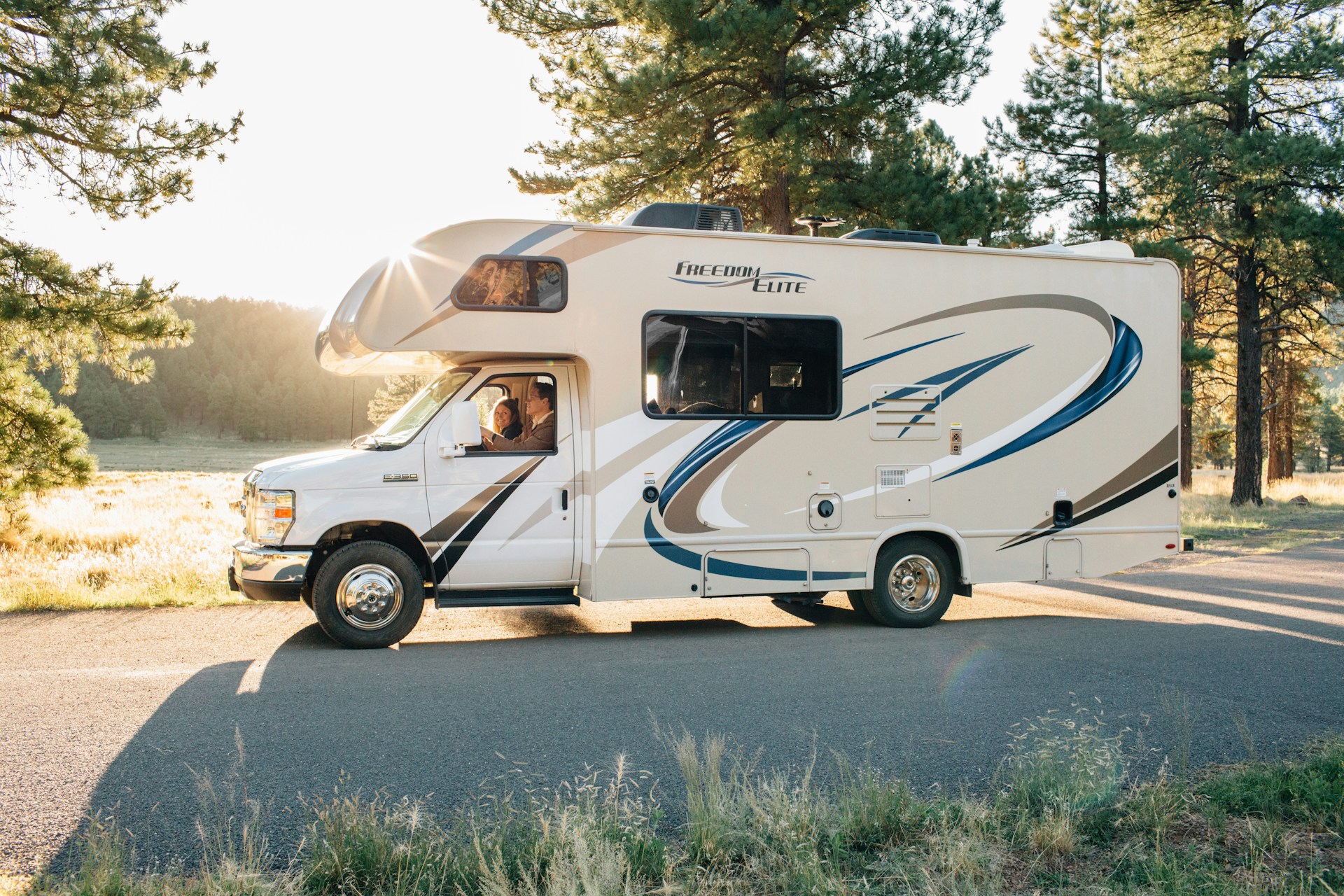 You are currently viewing The Ultimate Packing List for Your RV Rental Adventure