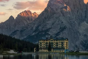 Read more about the article The 9 Best Towns in the Dolomites