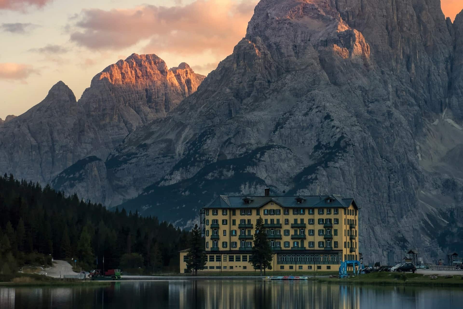 You are currently viewing The 9 Best Towns in the Dolomites