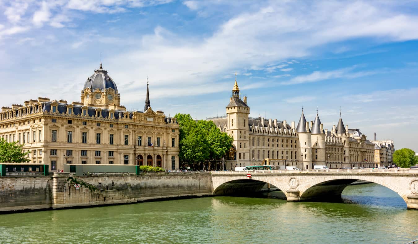 You are currently viewing The 8 Best Hotels in Paris (Updated 2024)
