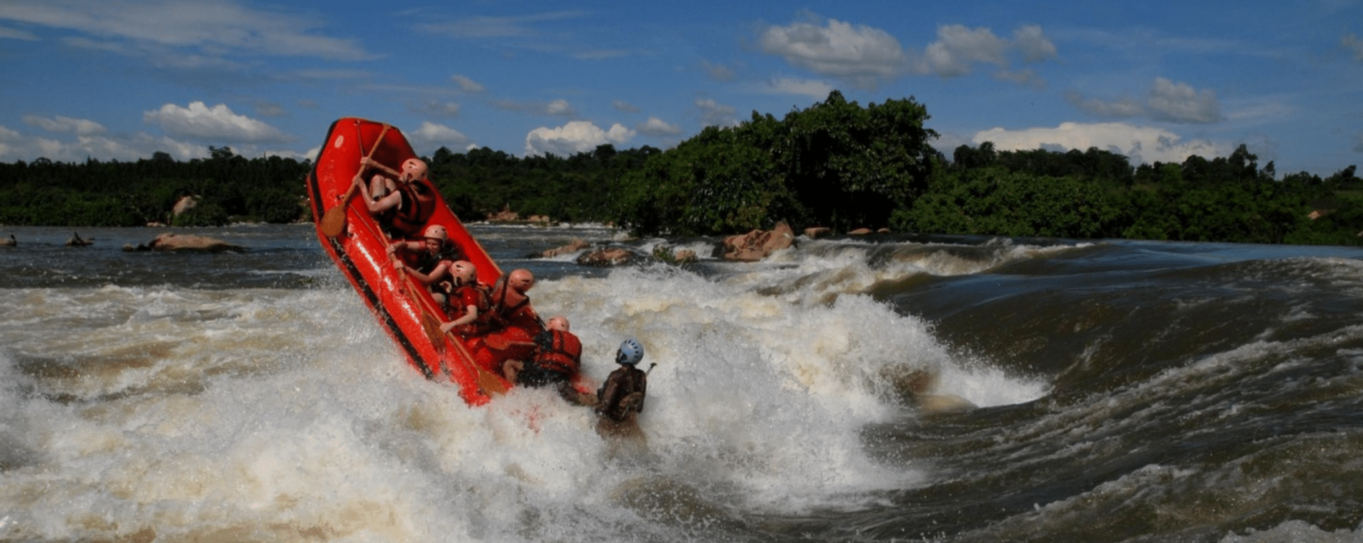 Read more about the article How to Go White Water Rafting in Jinja, Uganda
